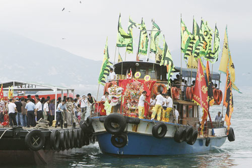 香江漫话：香港民众“水陆”共庆“天后诞”