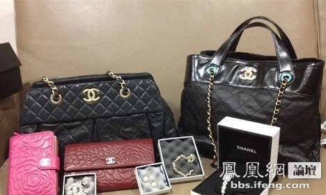 香港扫货8件CHANEL最爱裸色Prada