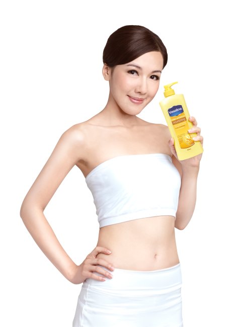 香港购物：Vaseline推出全新升级润肤露　24小时给你最佳呵护
