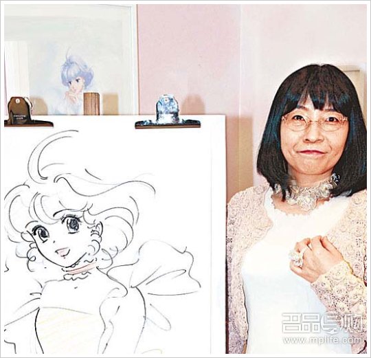 漫画小忌廉袭港变身限定Café
