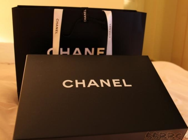 香港晒货：Chanel包和Roger Vivier鞋