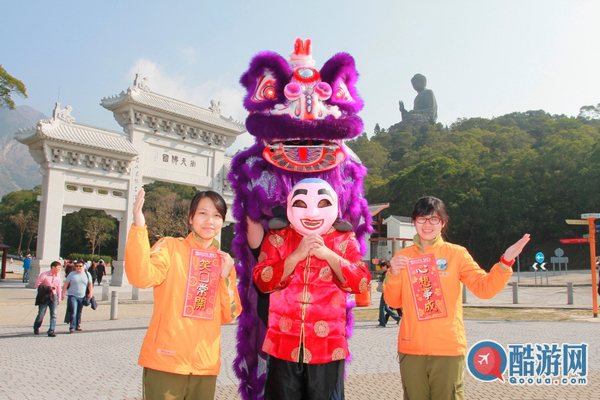 昂坪360创新狮舞迎金蛇  推出360蛇年通预购优惠