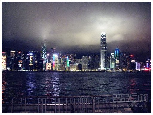 香港跨年收金饰钻戒Salad包