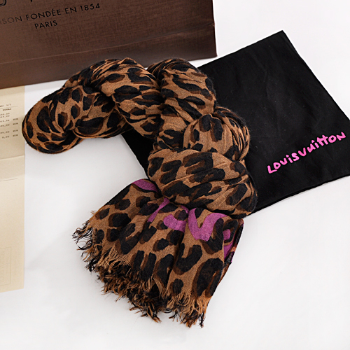 正品代购LV女士围巾披肩大方巾经典 豹纹 M7