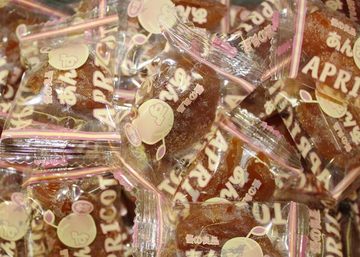 香港优之良品 进口休闲零食食品糕点 点心心 小