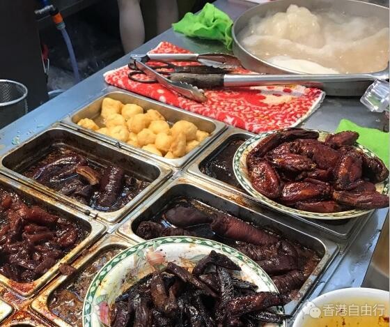 香港美食推介：车仔面口感很Q很弹很好吃