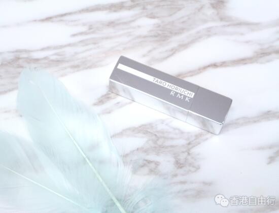 香港化妆品评测：擦出闪亮透明感！RMK超水润蓝色唇膏（附价格地址）