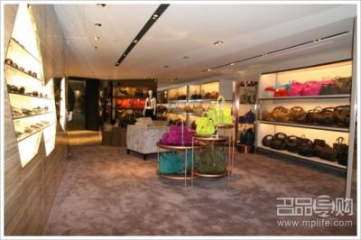 TWIST大牌打折RRADA等3折起 - 香港自由行