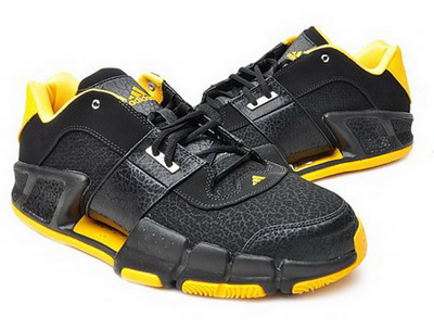 Adidas 男式 篮球鞋 G22137 GILRAHNA